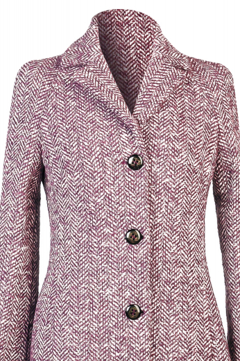 Stunning flare cuffs bespoke jackets with four tailor made contrast buttons, handmade notch lapels and custom fitted armholes. Calf length winter jackets to be worn with warm custom pants for formal and informal evening parties.