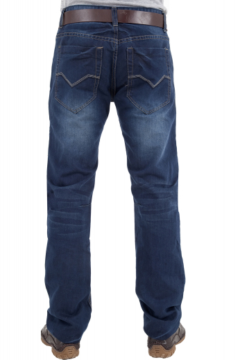 These men's dark blue denim jeans are tailor made in a fine denim and cut to a slim fit, featuring extended belt loops and levi style pockets. It is a fantastic casual wardrobe staple!