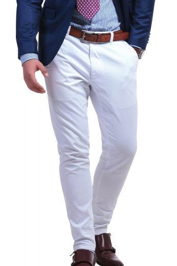 This men's custom made white trouser is tailor made in a fine wool blend and cut to a slim fit, featuring slash pockets, extended belt loops and a flat front pleat. It is a classic option for your formal occasions!