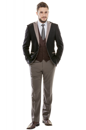 This men's brown pant is tailor made in a fine wool blend and cut to a slim fit, featuring slash pockets and a flat front pleat. It is a fantastic option for any formal wardrobe!
