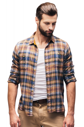 This men's slim cut checkered button down is tailor made in a fine linen blend and features an ainsley collar and rounded barrel cuffs. It is cut to a perfect fit and is a fantastic option for any casual occasion.