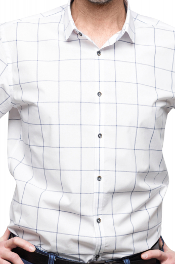 Men's tailor made formal shirt with a flattering standard cut. This men's custom shirt is available online for you with squared edge French cuffs, no pockets, a plain front, and a box plated back. This is a great buy for both casual and office wear.
