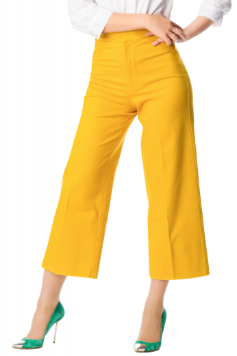 You will look amazing in this pair of custom tailored bold yellow wide leg pants. This women's pant is tailor made in a wool blend. It features front pockets and flare legs. It is perfect for all occasions. 