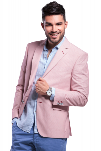 These men's pink blazer is perfect for all formal occasions. It is tailor made in a fine wool and tweed and cut to a slim fit, featuring single breasted button closure and hand stitched lapels.