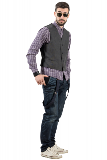 This slim cut vest is tailor made in a fine wool blend, featuring a single breasted, eight button closure, perfect for all occasions.