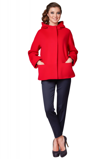 This women's bold coat is tailor made to a slim cut. It will keep you warm and comfortable for months to come, made in a single breasted style hitting at the hip. 