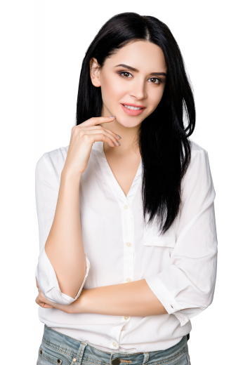 Womens Slim Bespoke Made White Mandarin Blouse Feel sophisticated and confident in this custom hand tailored white blouse. This slim cut women's blouse features a mandarin collar, placket front and a practical pocket, custom made to a casual fit.