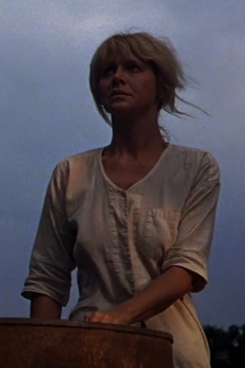 From the 70s sci-fi drama Close Encounters of the Third Kind is this custom women’s movie replica blouse. This tailored women’s blouse is an exact replica of the blouse worn in this great film and will make a great cosplay costume.