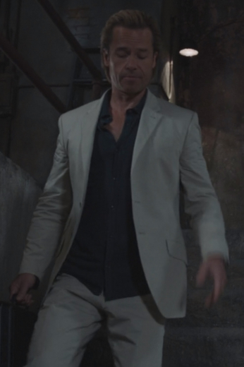 Style no.20376 - A custom tailored men's movie replica suit worn by Guy Pierce as Aldrich Killian in the famous Iron Man 3 movie. This tailored movie suit is highly flattering and great for cosplay and everyday wear.